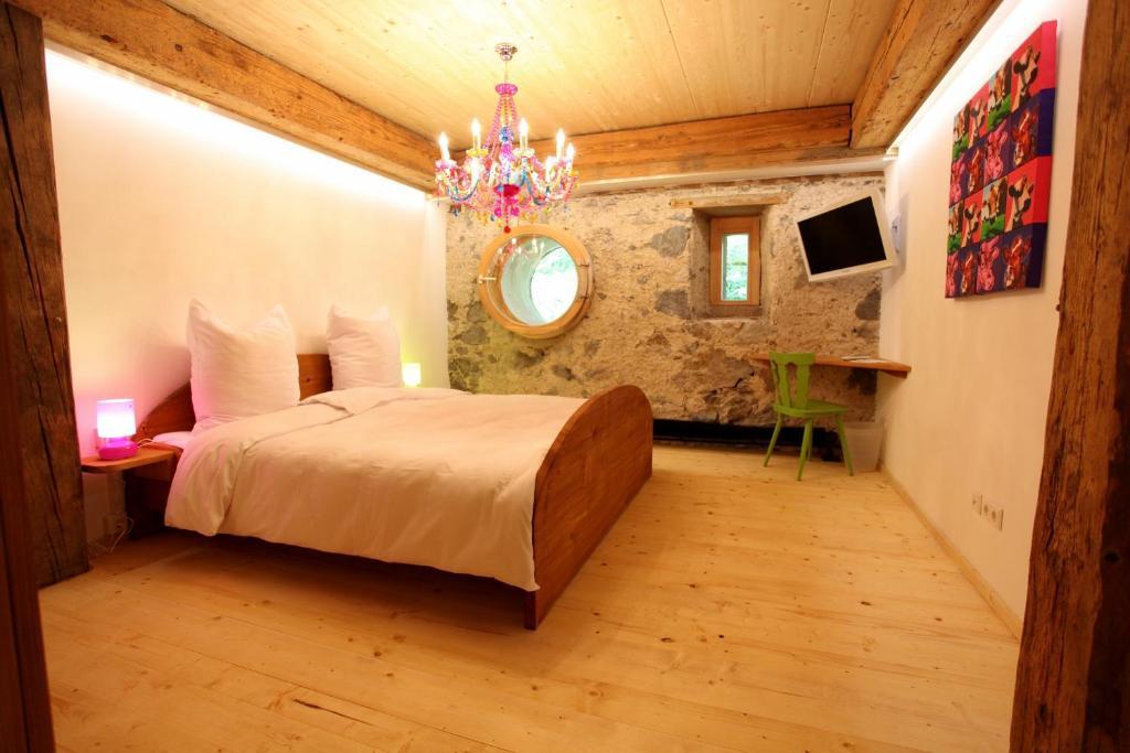 Hotel Rainhof Scheune & Naturpark Restaurant 키르히자르텐 객실 사진